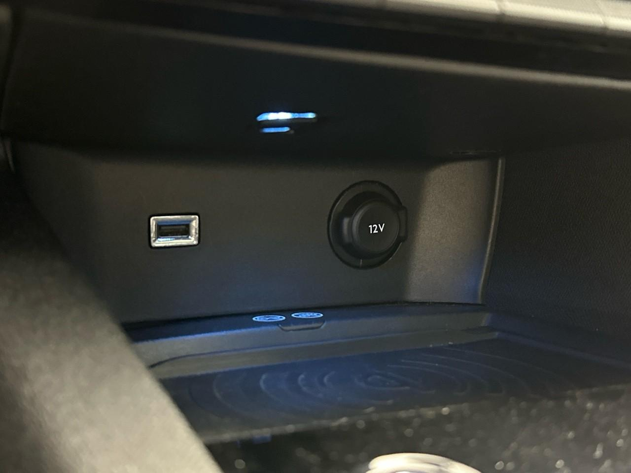 Peugeot 3008 puretech 130ch s&s eat8 active pack — photo 27