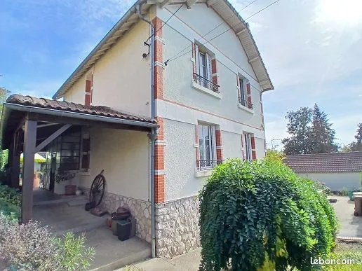 Maison 8 pièces 138 m²