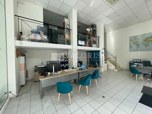 Local commercial 110 m²