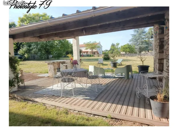 Vends maison athypique à Niort