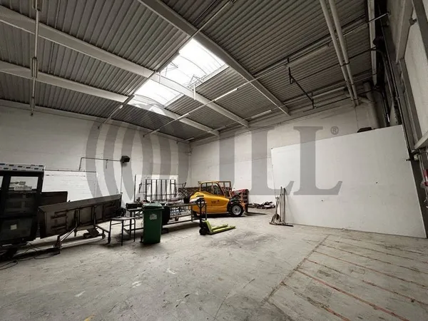 Local d'activité 4 pièces 498 m²