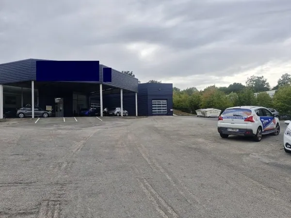 Vaste local commercial à loué à LIMOGES !