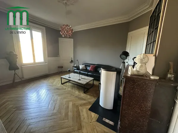 Appartement F4 avec terrasse, cave et garage Le Chambon-Feugerolles
