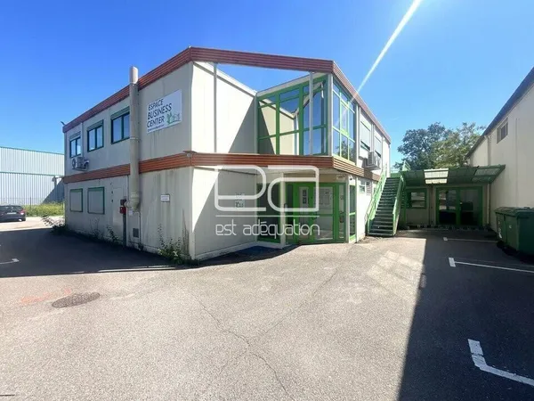 Bureaux 240 m²
