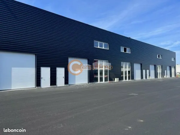 LOCAL D'ACTIVITE 273 m² POITIERS