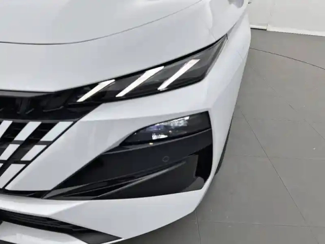Peugeot 308 sw hybrid 145 e-dcs6 — photo 16