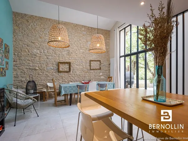 Authentique maison en pierre entièrement rénovée, 244 m2, 6