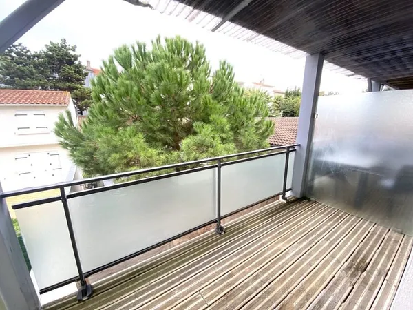 HYPER CENTRE VILLE ROYAN APPARTEMENT T2 BALCON TERRASSE