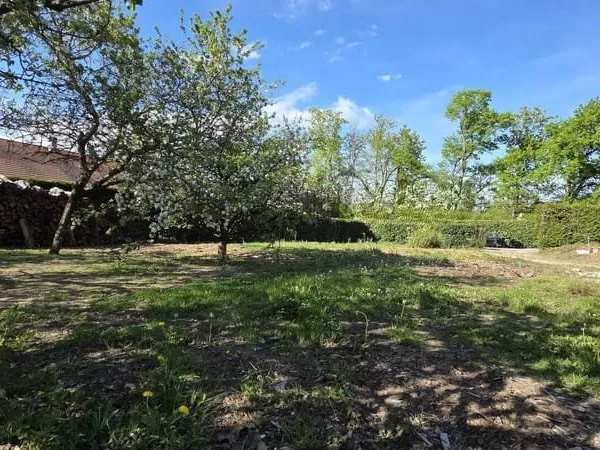 Terrain constructible 700 m²