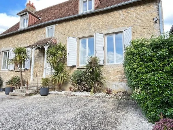 Maison 6 pièces 180 m²