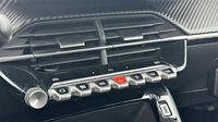 Peugeot 208 1.2 100ch S&S Style — photo 15