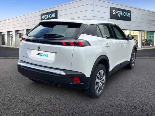 Peugeot 2008 puretech 100 s&amp;s bvm6 active pack — photo 2