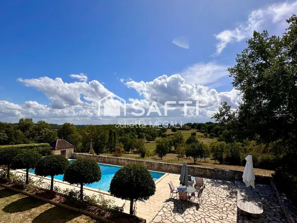 Superbe manoir, maison d'amis et dépendances sur plus de 11 hectares, entre Bergerac et Bordeaux