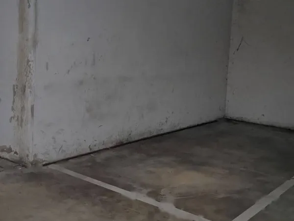 Parking 12 m²