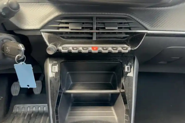 Peugeot 208 bluehdi 100 s&amp;s bvm6 — photo 19