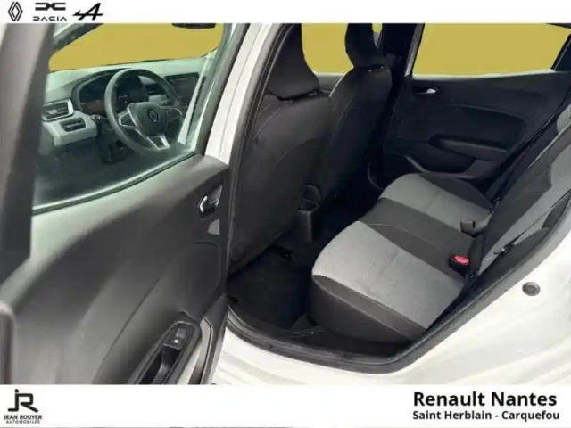 Renault Clio 1.0 tce 90ch evolution — photo 6