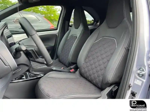 Toyota Aygo x 1.0 vvt-i 72 s-cvt — photo 7
