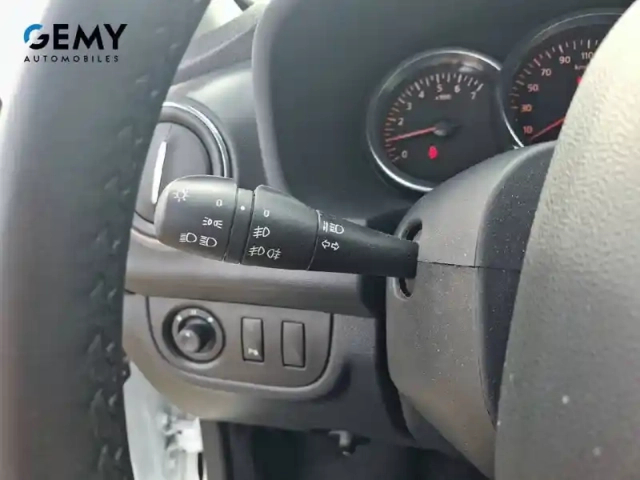 Dacia Sandero tce 90 easy-r — photo 17