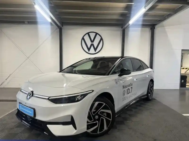 Volkswagen Id.7 286ch pro 77kwh style executive — photo 1