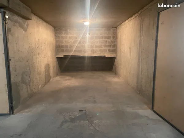 A louer box ferme paris 75013