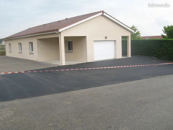 PEAUGRES (07340) local pour activité paramédicale