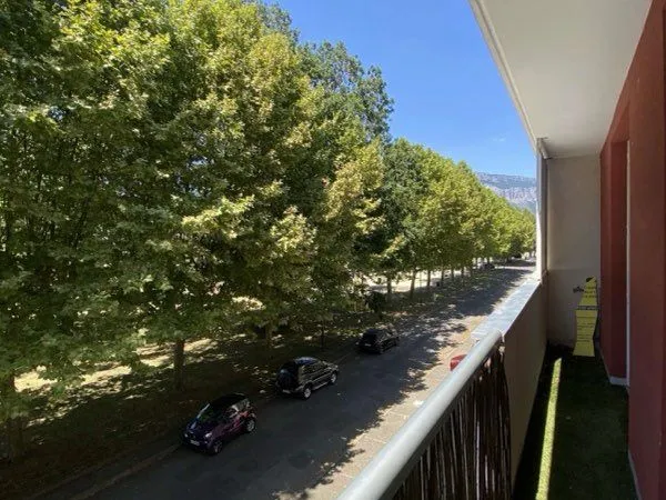 T3 61 m² lumineux avec balcon - Proche Neyrpic / Université - Saint-Martin-d'Hères