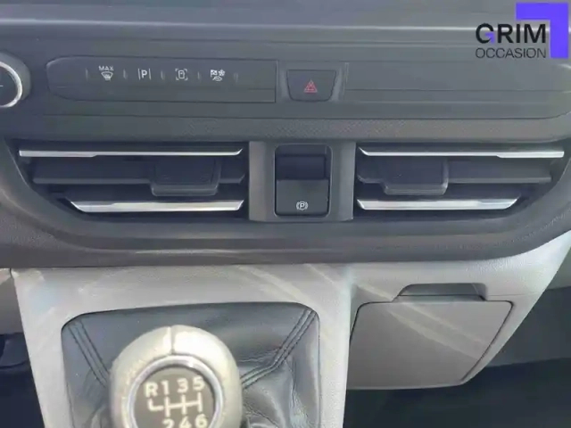 Ford Transit custom fourgon 300 l2h1 2.0 ecoblue 150 ch — photo 9