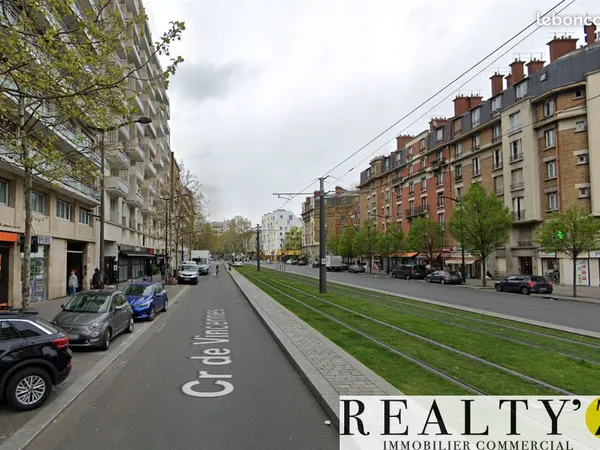 Local commercial 61 m²
