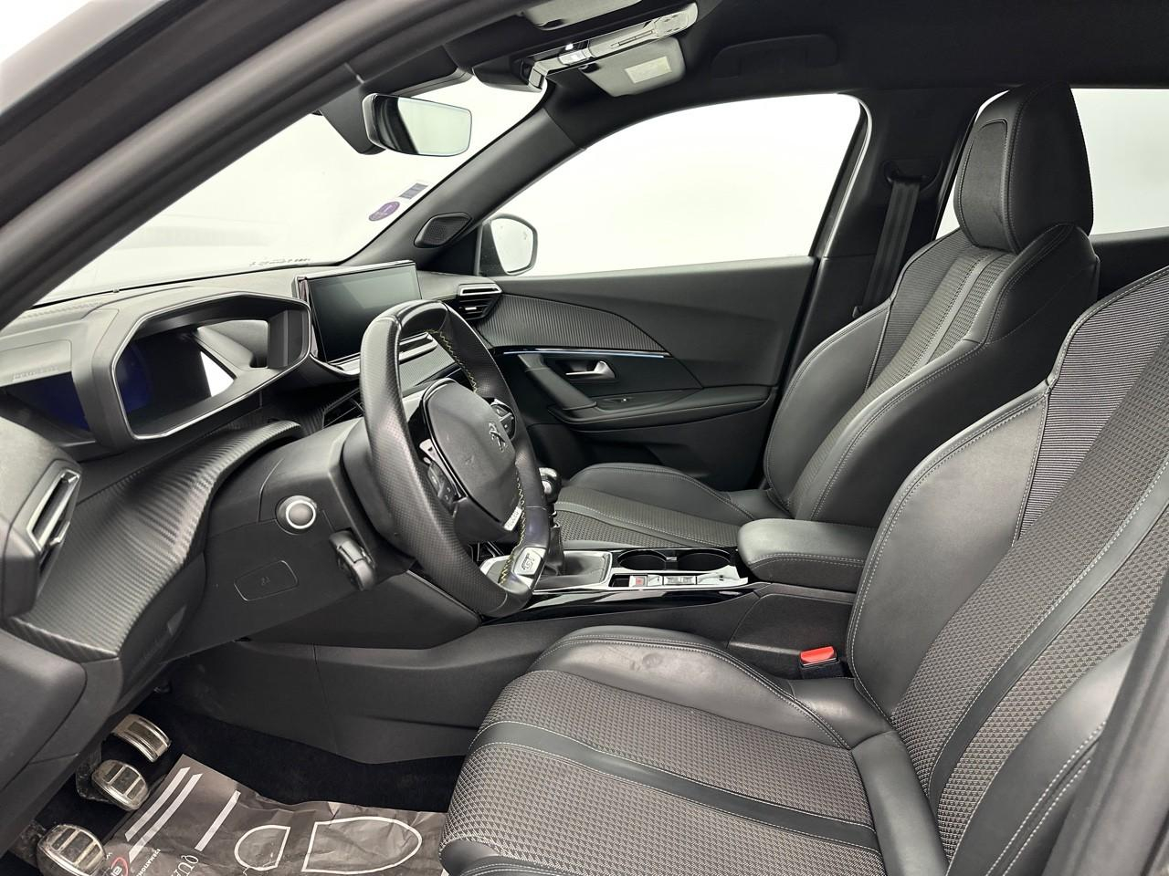 Peugeot 2008 puretech 130 s&s bvm6 gt — photo 9