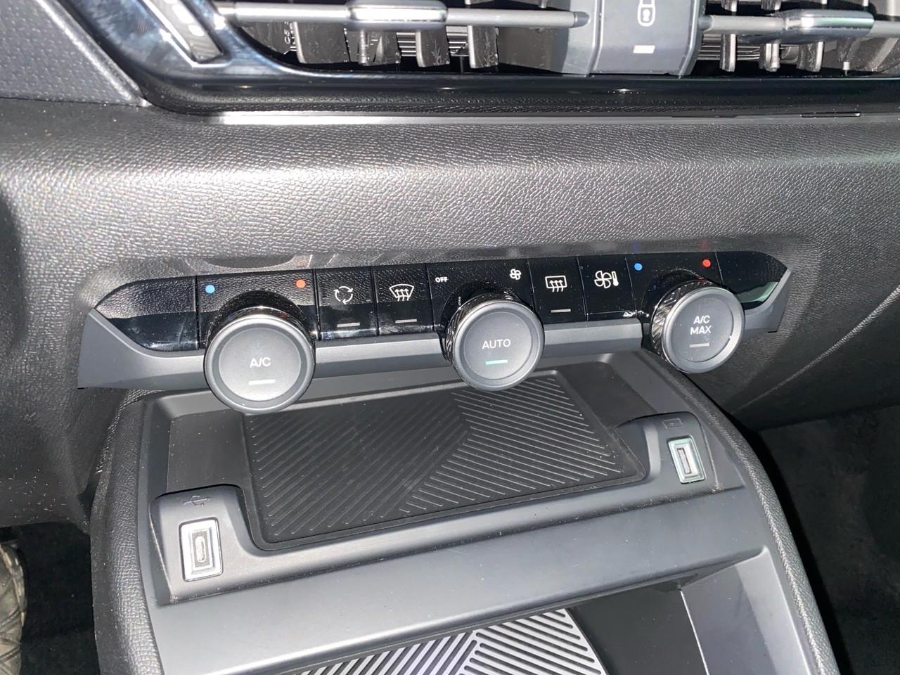 Citroën C4 hybride 136 e-dcs6 plus — photo 15