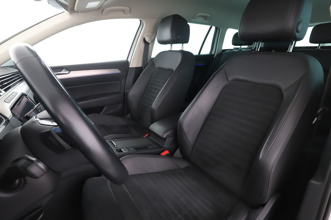 Volkswagen Passat SW 1.4 TSI GTE DSG6 — photo 9