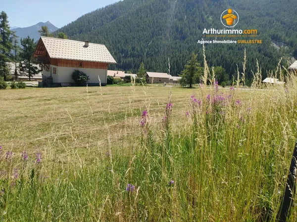 Terrain constructible 931 m² Arvieux (Zone UBM)