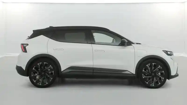 Renault Scenic e-tech électrique 220 ch grande autonomie — photo 15