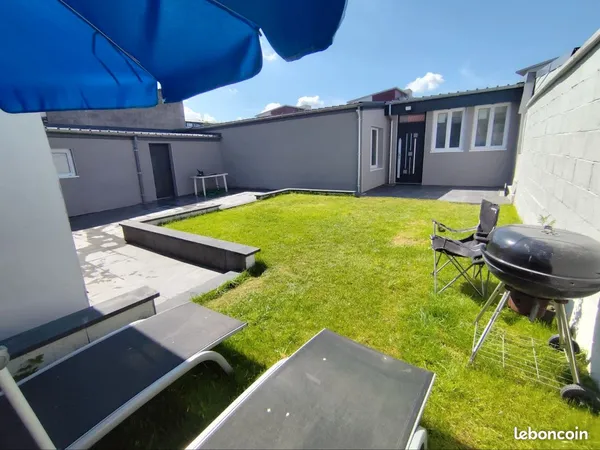 Maison individuelle avec dépendances appartement ou local commercial