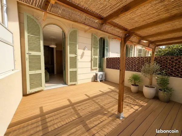 Studio 1 pièce 28 m²