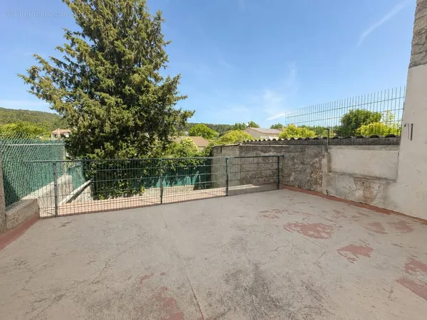 Appartement Type 3 avec terrasse