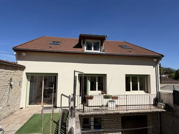 MAISON CENTRE VILLE MONTBARD