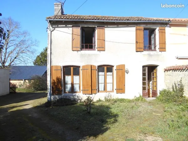 Maison ancienne sur deux niveaux