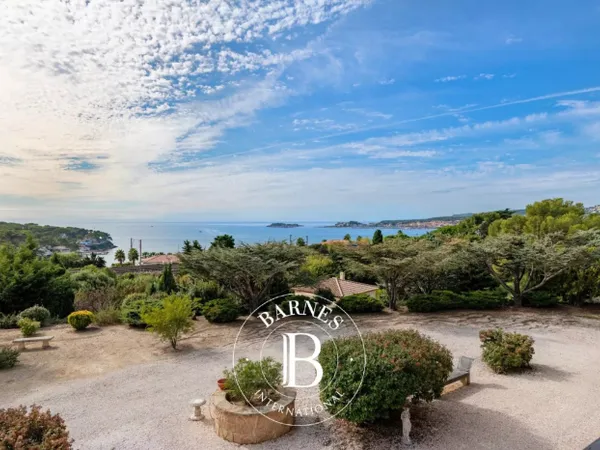 Vente - Sanary - Villa Vue Mer - Proche Plage