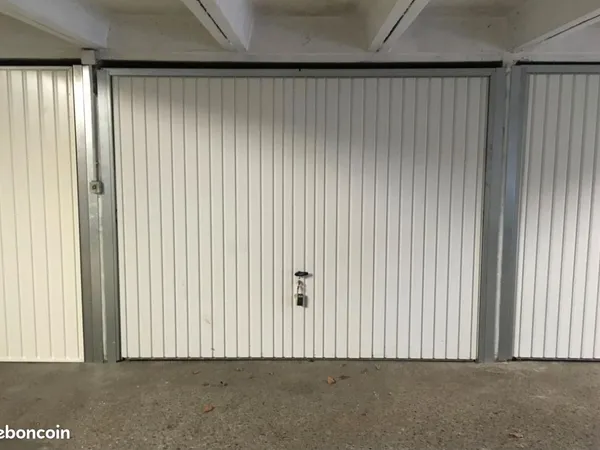 Location garage fermé rue Georges picot