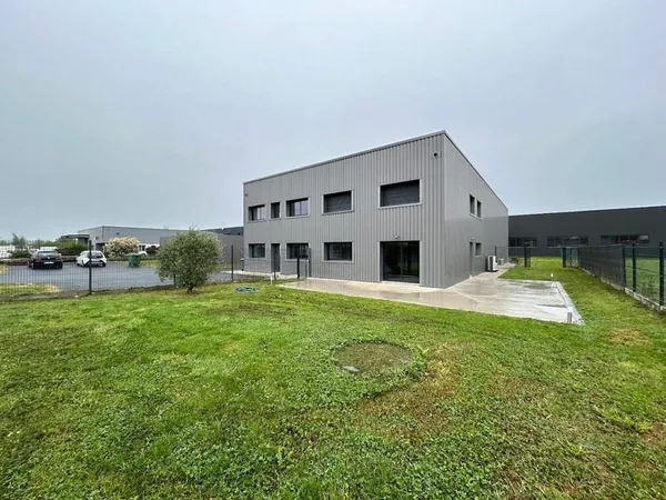 Local commercial 550 m²