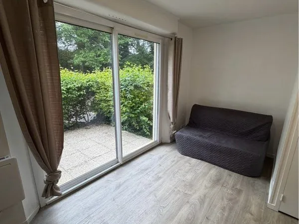 Studio noyal sur vilaine avec terrasse