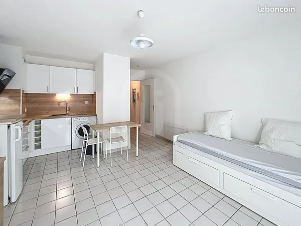 Studio 1 pièce 26 m²