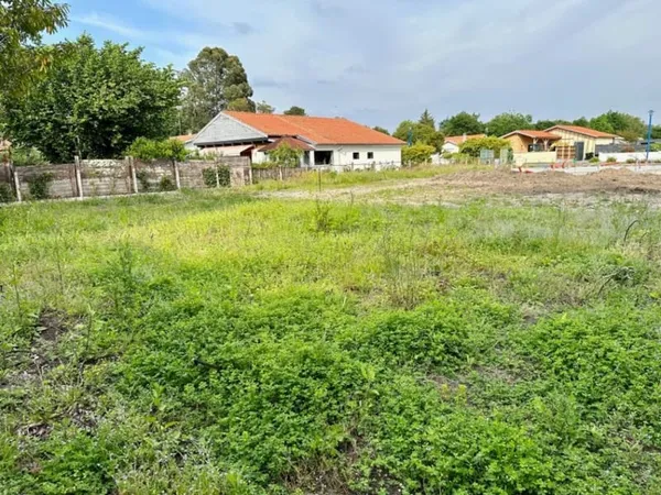 Terrain 560 m²