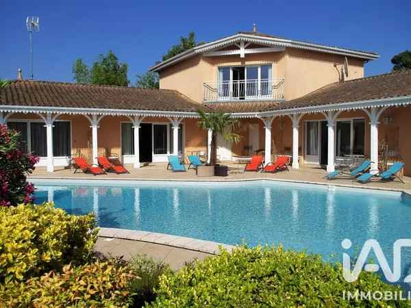 Maison 15 pièces 452 m²