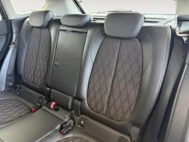 Bmw X1 sdrive18da 150ch xline — photo 13