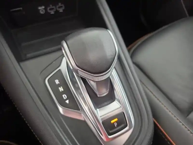 Renault Captur tce 155 edc fap — photo 172