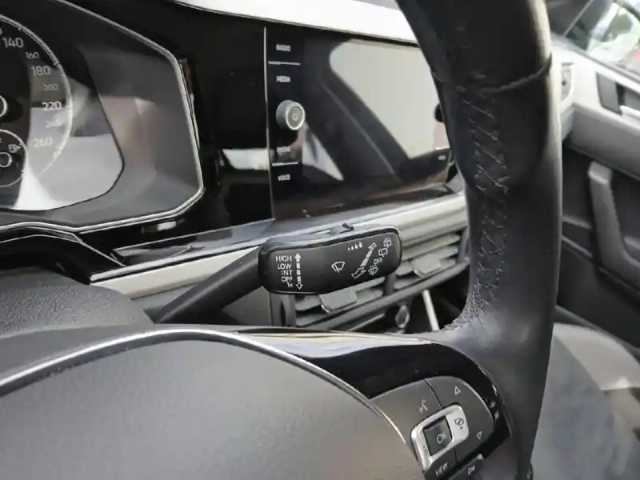 Volkswagen Polo 1.0 tsi 95 s&amp;s bvm5 carat — photo 17