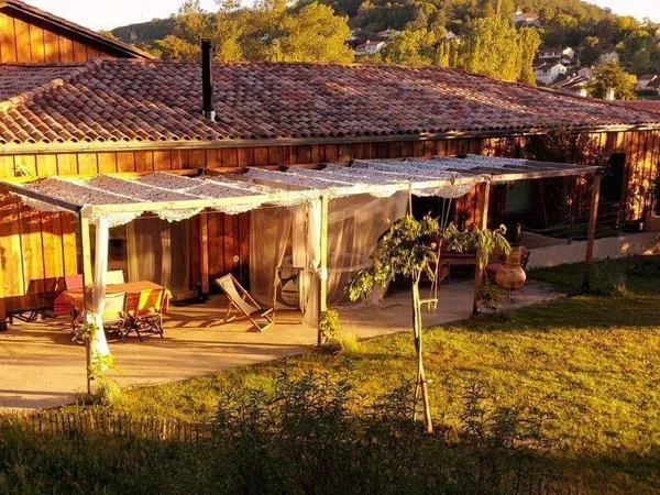 Maison 6 pièces 225 m²