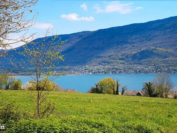 Terrain 1 073 m² Tresserve